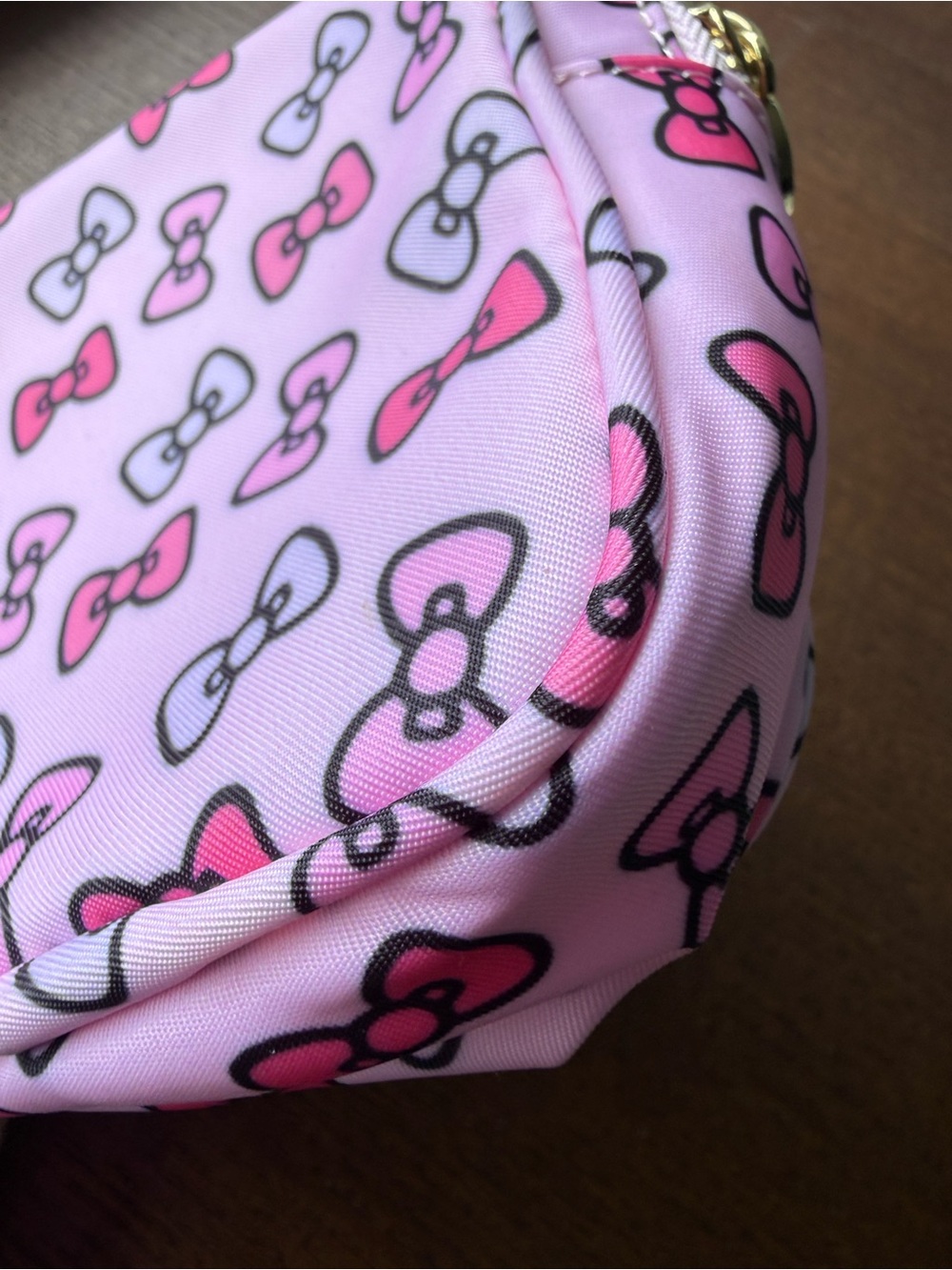 Stoney Clover Lane x Hello Kitty Bows Mini Pouch - Picture 13 of 16